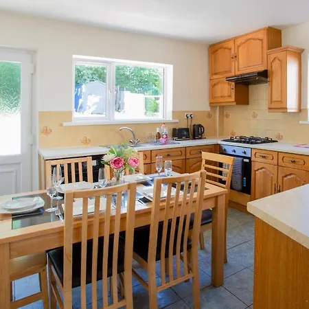 Semesterbostad Cozy 3 Bed Family By Park *