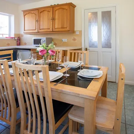 Cozy 3 Bed Family By Park *